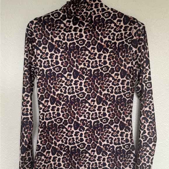 NWOT - Leopard Print Turtleneck Longsleeve - Picture 1 of 3